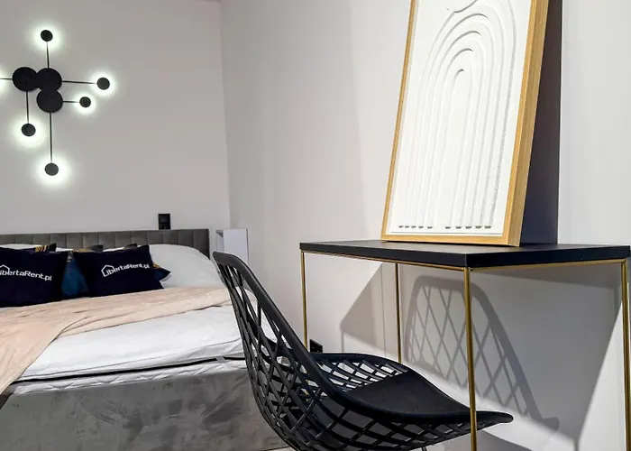 Z Widokiem Na Mniszek By Libertarent * Богушув-Горце