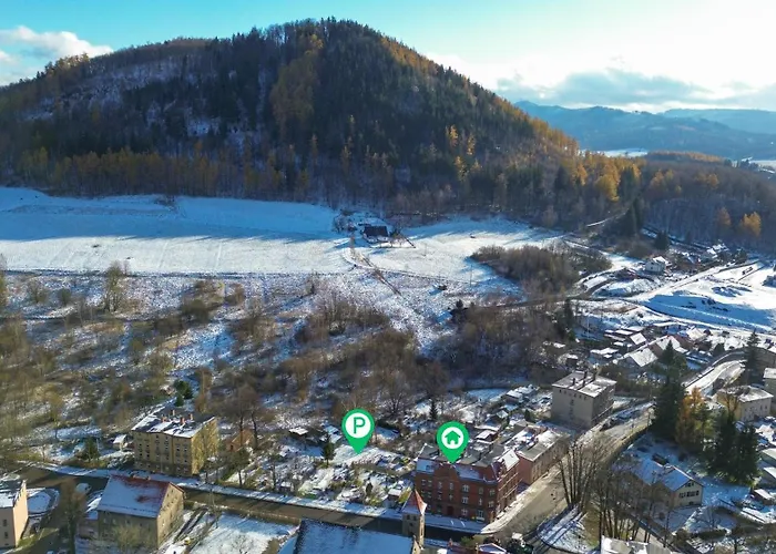 Z Widokiem Na Mniszek By Libertarent *